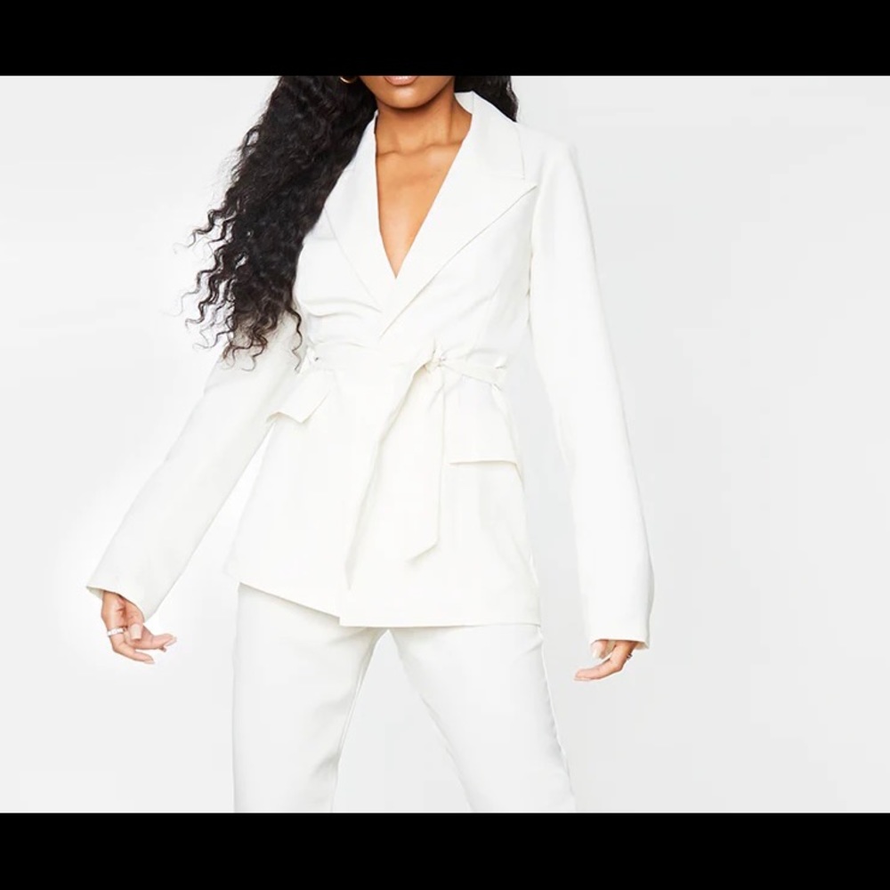 PrettyLittleThing cream blazer